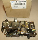 20696713 Gm Nos Genuine Front Side Door Lock Lh