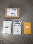 Honeywell Temperature Control T7771A 1005 New In Box. Fixed Price $175.00.