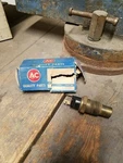 Nos Oem 1962 1963 Chevy Pickup Truck (1ST Design) Water Temp Switch Gm 6400211. Fixed Price $30.00.